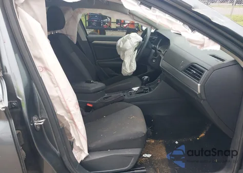 2019 Volkswagen Jetta 1.4T R-Line/1.4T S/1.4T Se из США, поврежденный, VIN 3VWC57BU1KM116733